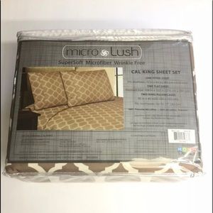 4 Piece set: Micro Lush SuperSoft Microfiber Wrinkle Free Cal King Sheets